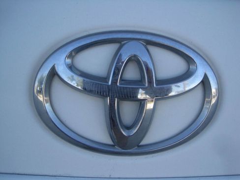 Used 2010 Toyota Corolla S image 34