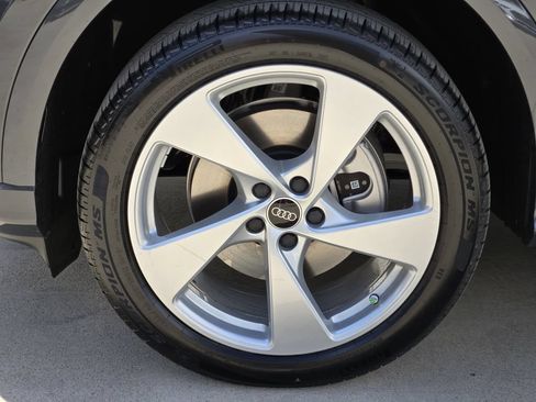 Used 2025 Audi Q5 Premium Plus AWD/4WD image 16