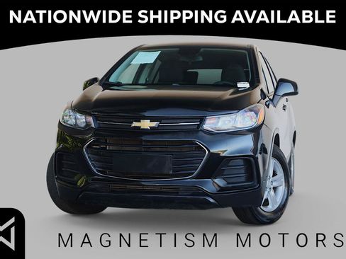 Used 2022 Chevrolet Trax LS w/ Tint and Cruise Package FWD image 1
