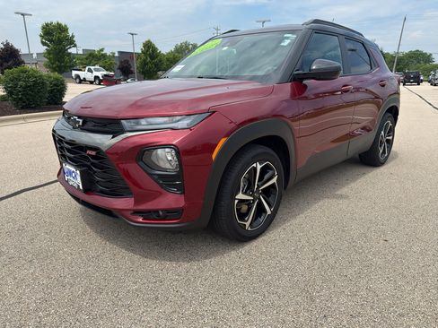 Used 2023 Chevrolet TrailBlazer RS w/ Sun and Liftgate Package FWD image 1