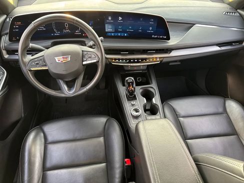 Certified 2025 Cadillac XT4 Premium Luxury image 18