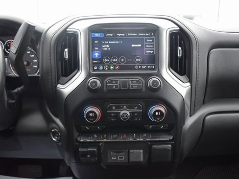 Used 2021 Chevrolet Silverado 1500 LT w/ Z71 Off-Road Package image 17