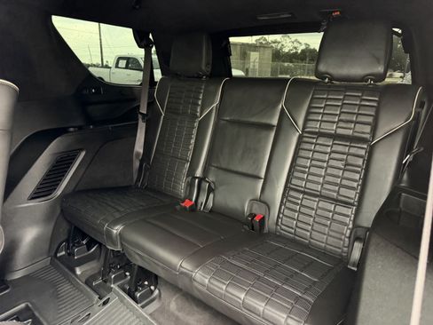 Used 2023 Cadillac Escalade Sport Platinum w/ LPO, ONYX Package AWD/4WD image 40