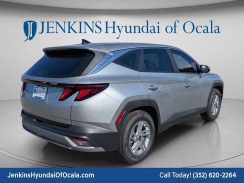 New 2026 Hyundai Tucson SE image 3