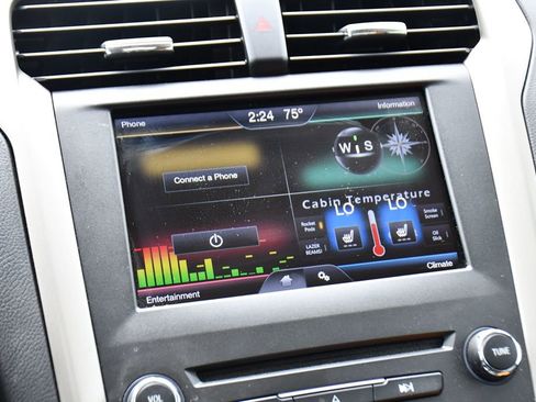 Used 2016 Ford Fusion SE w/ Equipment Group 202A FWD image 26