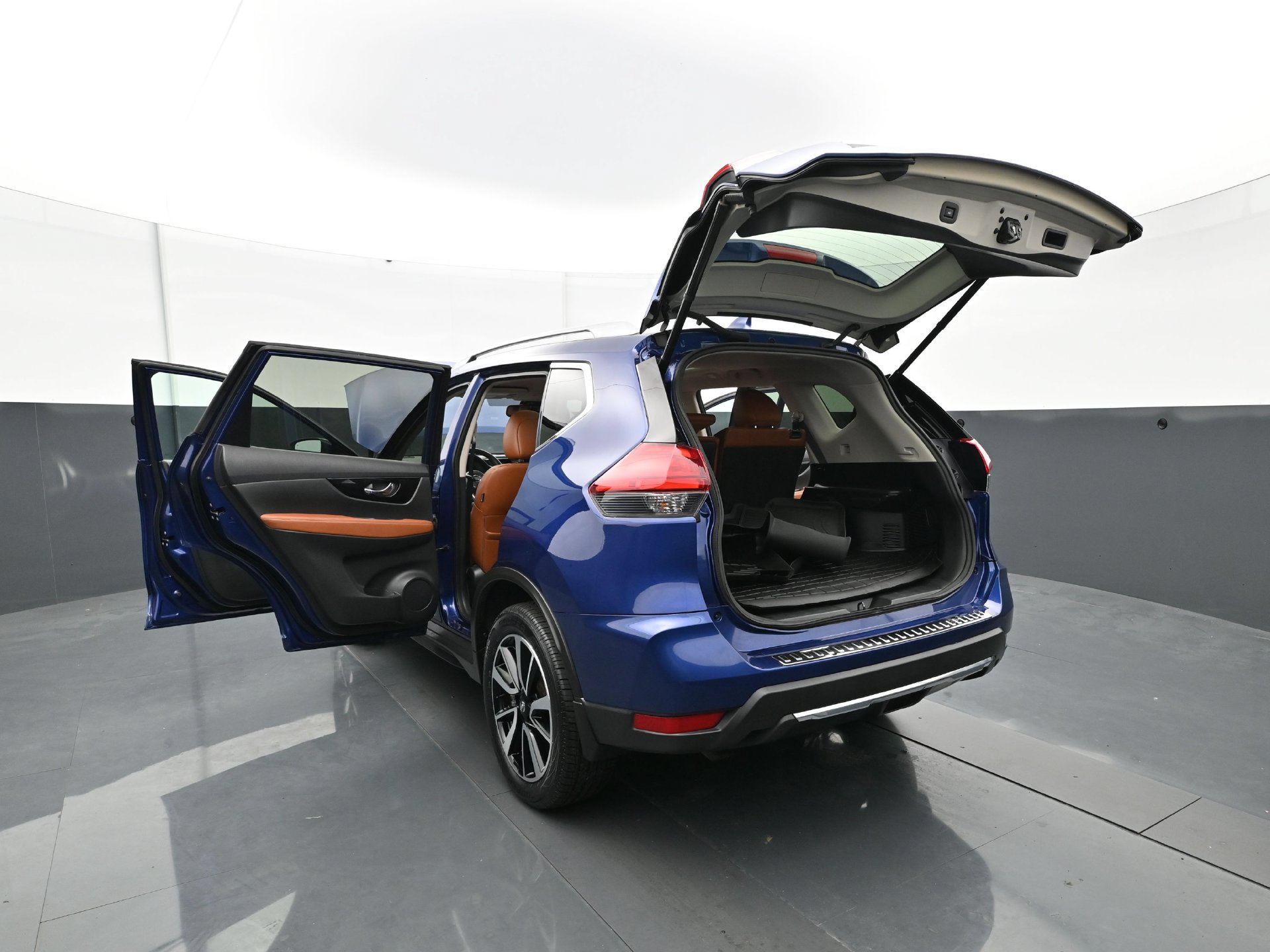 Used 2017 Nissan Rogue SL w/ SL Premium Package AWD/4WD image 35