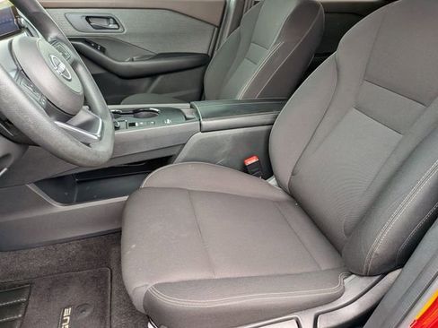 Used 2023 Nissan Rogue S image 10