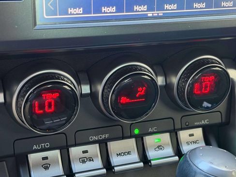 Used 2022 Toyota GR86 w/ ALL Weather Mat Package (TMS) RWD image 17