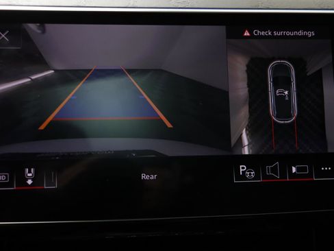 Used 2024 Audi Q8 e-tron Prestige w/ Prestige Package image 10