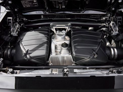 Used 2021 Lamborghini Huracan EVO image 22