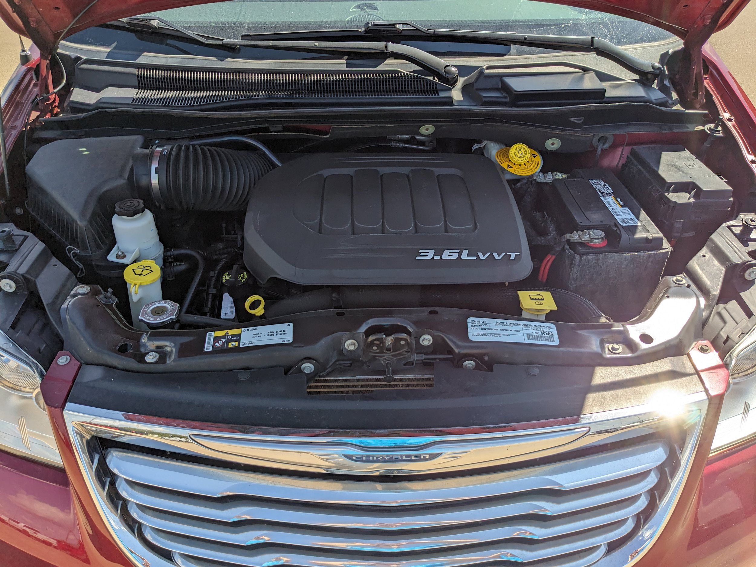 Used 2016 Chrysler Town & Country Touring-L FWD image 13