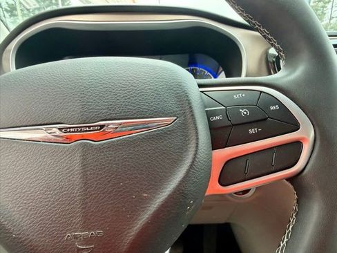 Used 2023 Chrysler Voyager LX FWD image 31