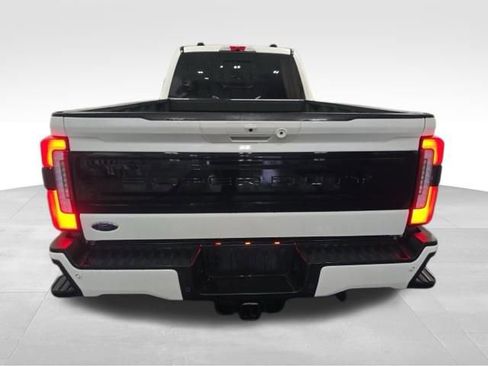 Used 2025 Ford F450 Platinum w/ FX4 Off-Road Package AWD/4WD image 5