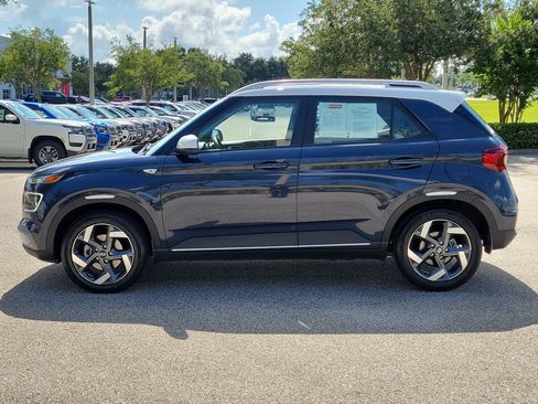 Used 2020 Hyundai Venue FWD image 8