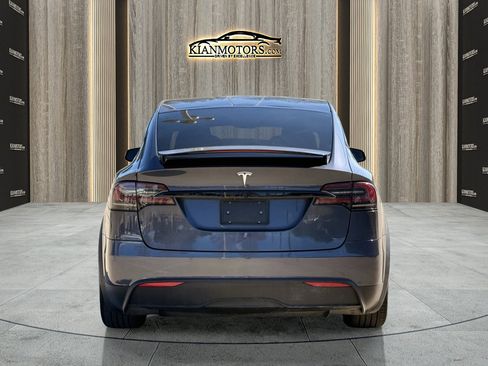 Used 2023 Tesla Model X image 9