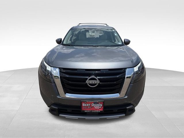 Certified 2025 Nissan Pathfinder SL w/ Cargo Package AWD/4WD image 2