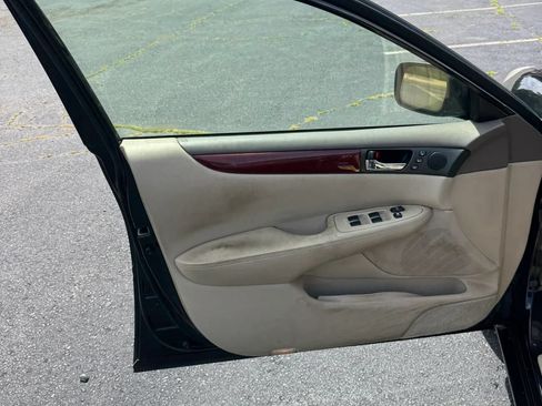 Used 2002 Lexus ES 330 FWD image 20