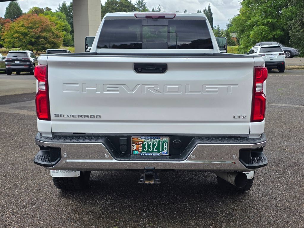 Used 2020 Chevrolet Silverado 2500 LTZ w/ LTZ Premium Package AWD/4WD image 6