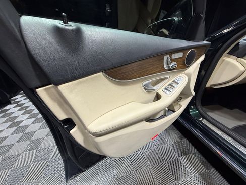 Used 2019 Mercedes-Benz C 300 C 300 image 13