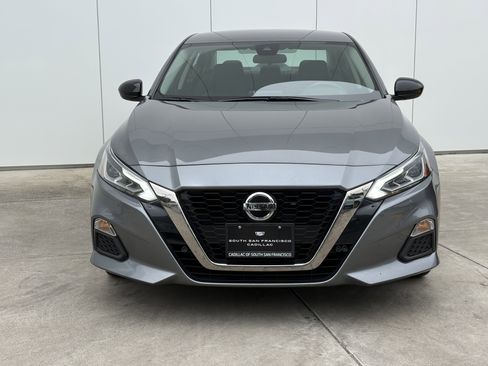 Used 2022 Nissan Altima 2.5 SR AWD/4WD image 3