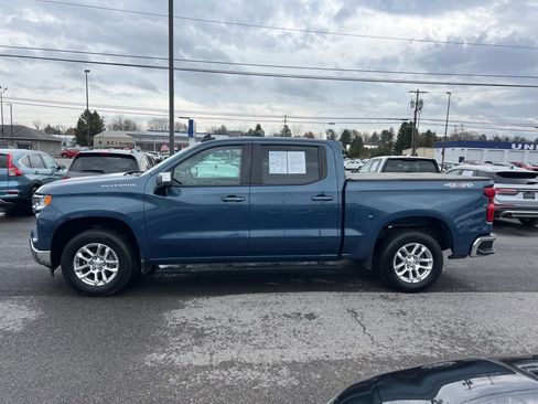 Used 2024 Chevrolet Silverado 1500 LT AWD/4WD image 2