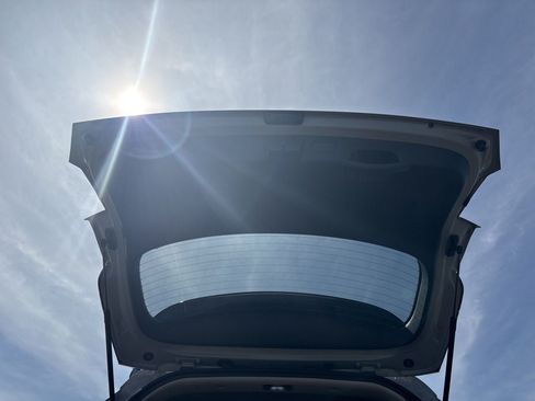 Used 2023 Kia Sorento S w/ Panoramic Sunroof Package AWD/4WD image 33