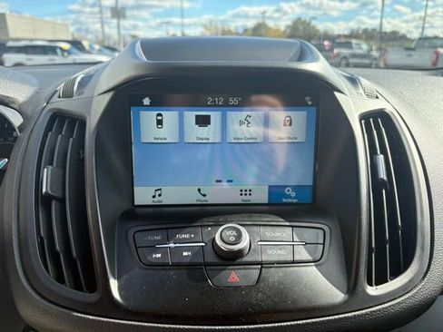 Used 2019 Ford Escape SE image 17