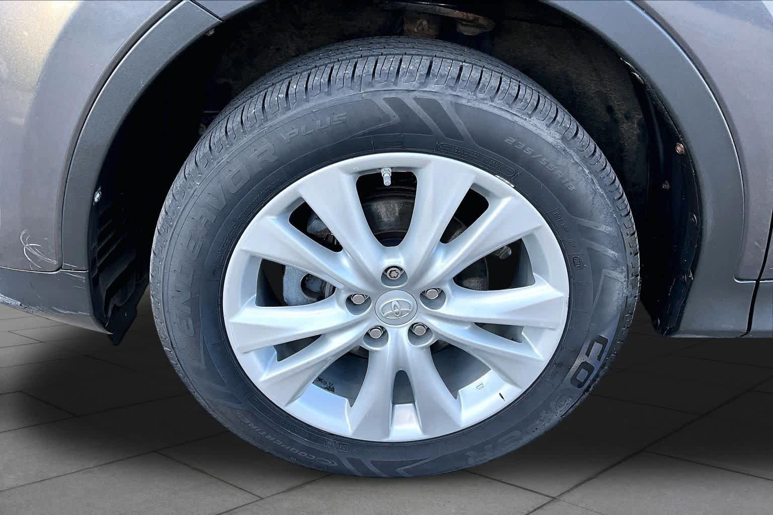 Used 2015 Toyota RAV4 Limited w/ Technology Package AWD/4WD image 11