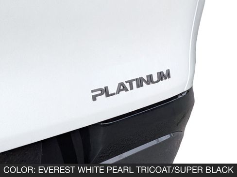 New 2025 Nissan Murano Platinum image 12