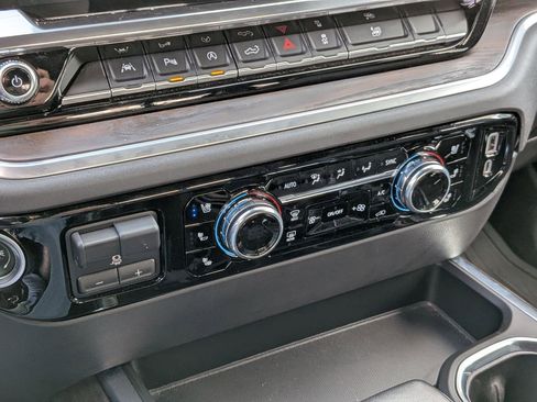 Used 2022 GMC Sierra 1500 SLT w/ SLT Premium Plus Package image 24