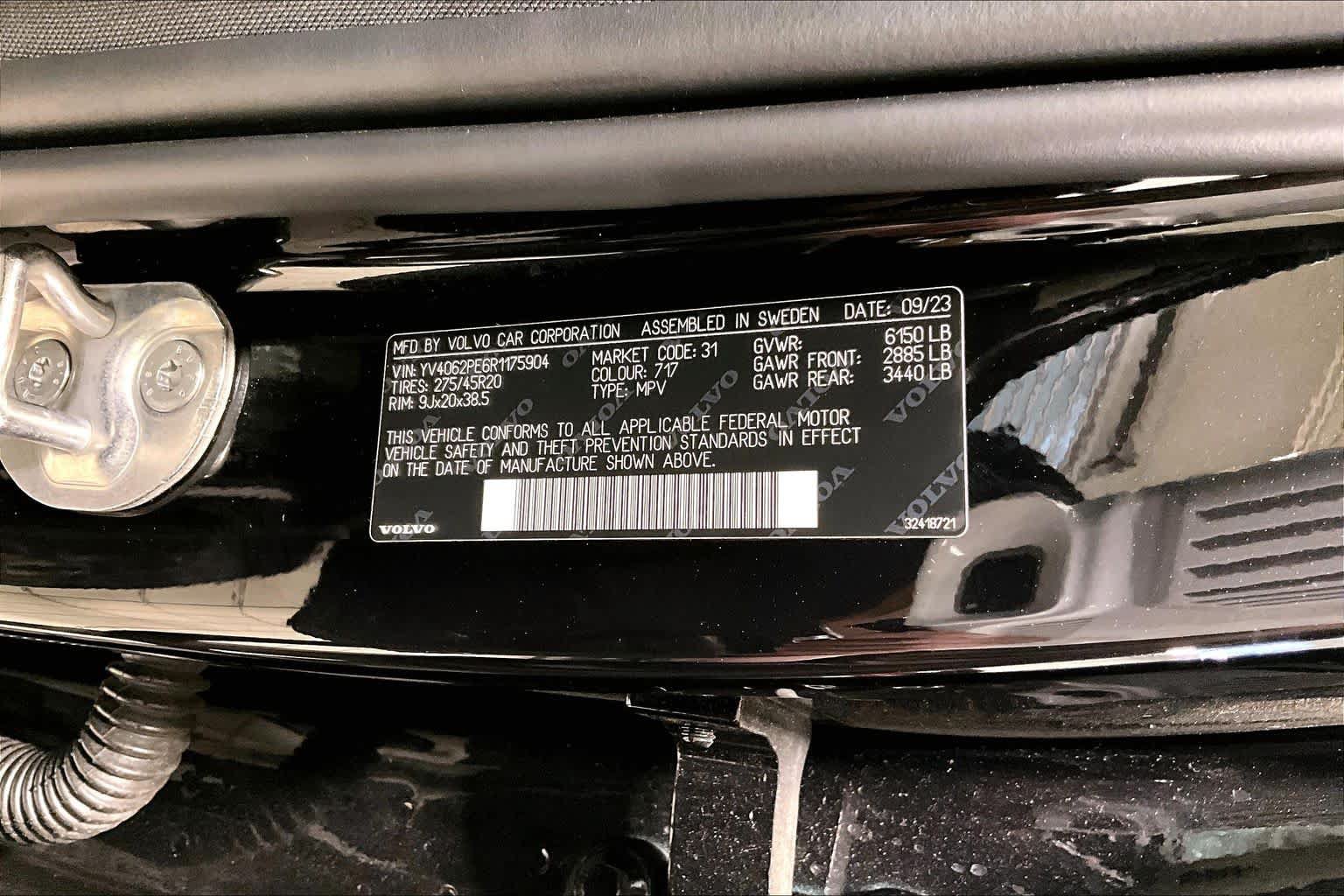 Used 2024 Volvo XC90 B6 Plus AWD/4WD image 32
