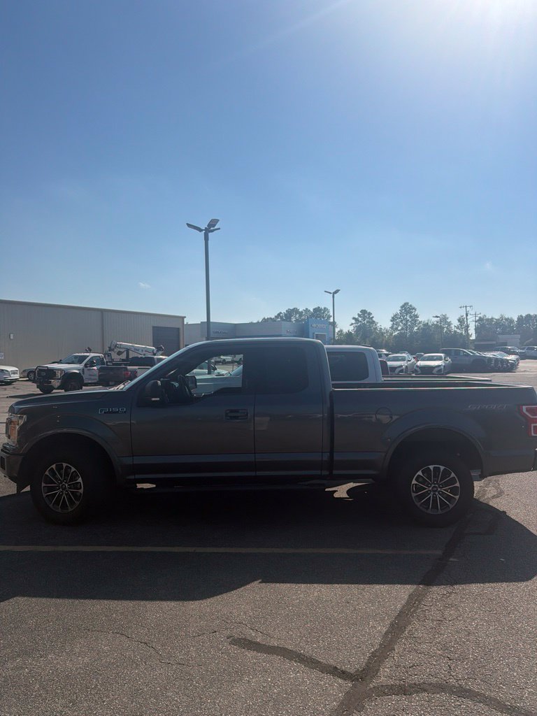 Used 2018 Ford F150 XLT w/ Equipment Group 302A Luxury AWD/4WD image 10