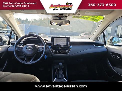 Used 2024 Toyota Corolla LE image 18