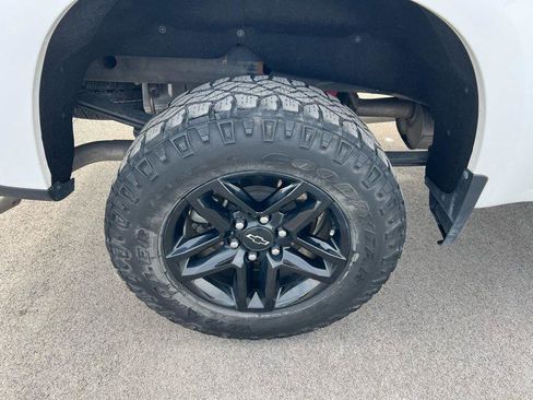 Used 2020 Chevrolet Silverado 1500 Custom Trail Boss w/ Infotainment Package image 11