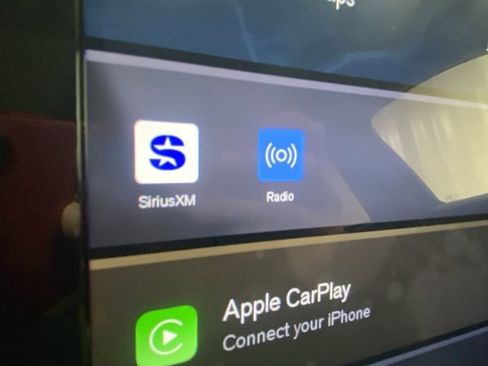 Used 2025 Volvo XC40 B5 Core image 19