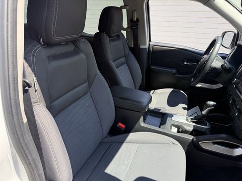 Used 2023 Nissan Frontier SV AWD/4WD image 20