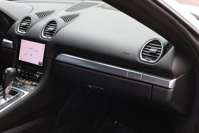 Used 2018 Porsche 718 Cayman RWD image 44