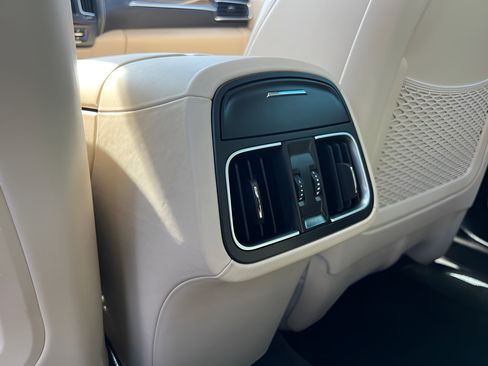 Used 2019 Maserati Levante GranSport AWD/4WD image 25
