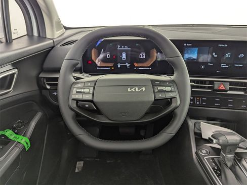 New 2026 Kia Sportage LX image 17