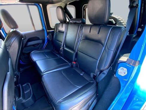 Used 2022 Jeep Wrangler Unlimited Rubicon 4xe AWD/4WD image 21