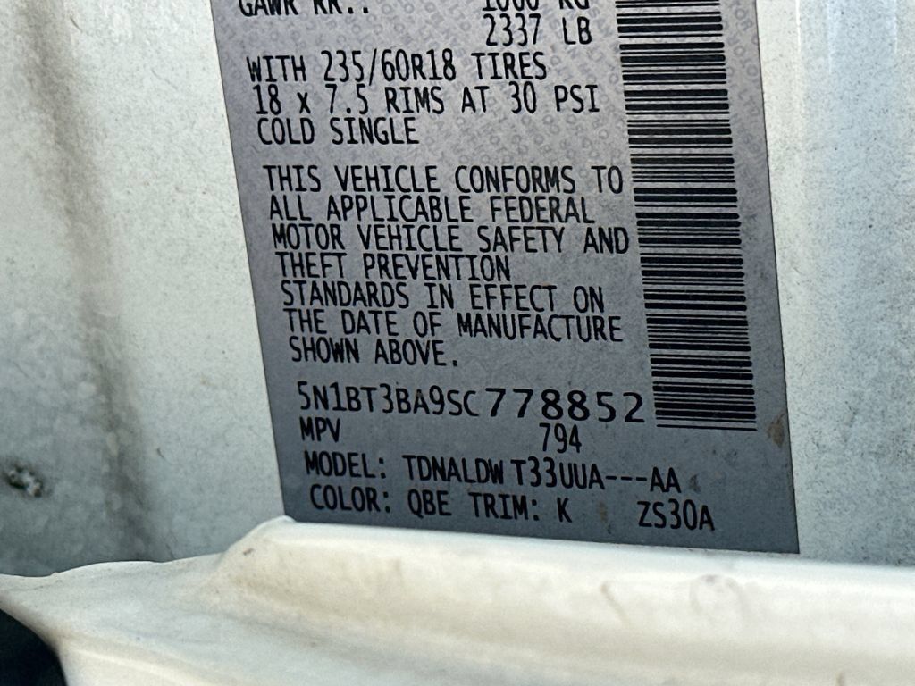 Used 2025 Nissan Rogue SV FWD image 32