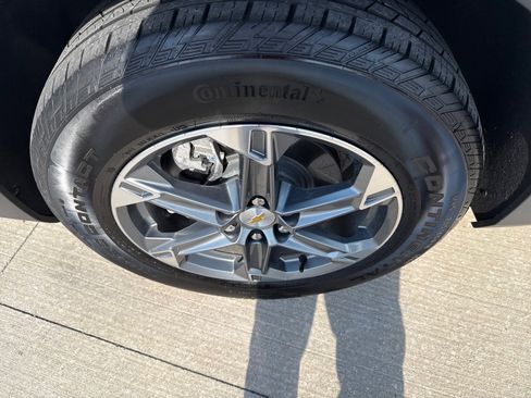 Used 2025 Chevrolet Blazer LT AWD/4WD image 8