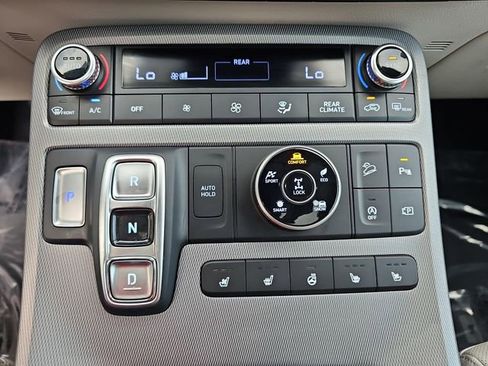 Used 2024 Hyundai Palisade Limited AWD/4WD image 26