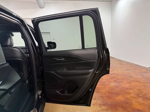 Used 2024 Jeep Grand Cherokee Altitude AWD/4WD image 63