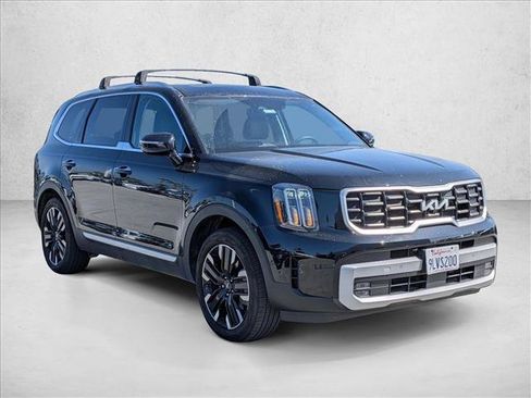 Used 2024 Kia Telluride SX w/ Towing Package FWD image 3