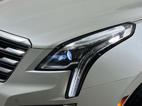Used 2019 Cadillac XT5 Premium Luxury AWD/4WD image 11