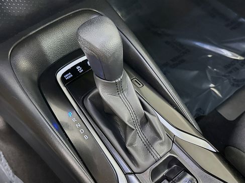 Used 2022 Toyota Corolla LE image 20