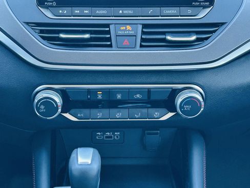 Used 2023 Nissan Altima 2.5 SR image 18