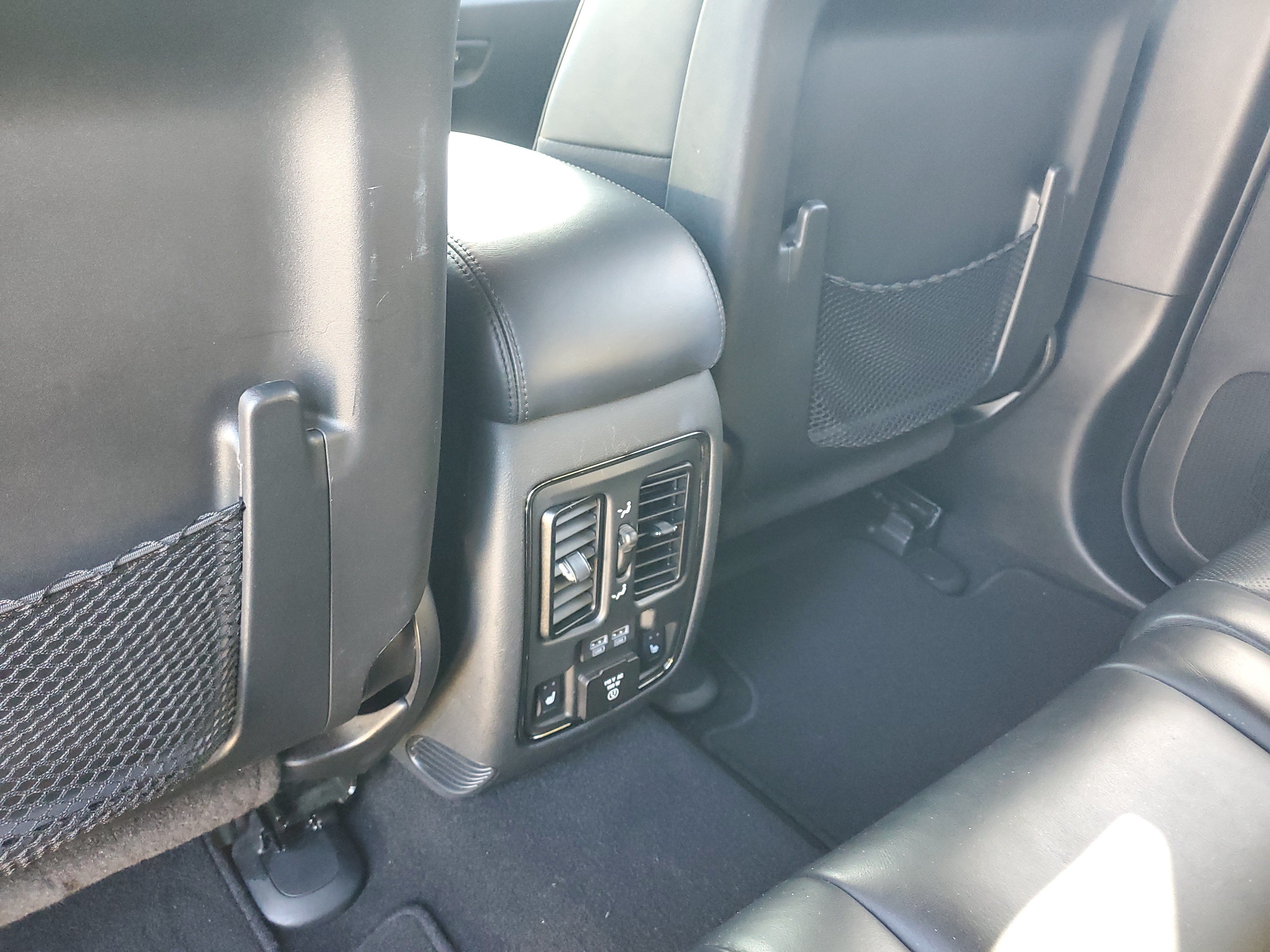 Used 2020 Jeep Grand Cherokee High Altitude RWD image 14