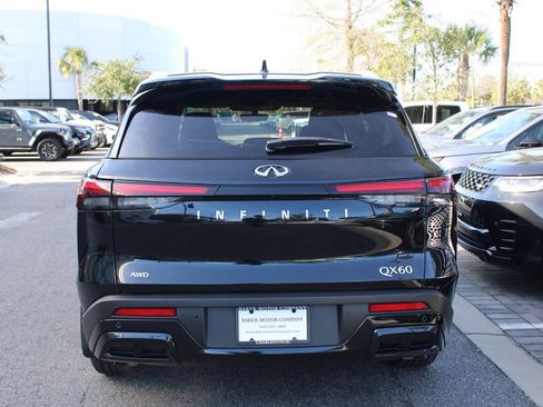 Certified 2025 INFINITI QX60 Luxe image 5